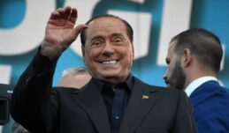 Silvio Berlusconi kimdir