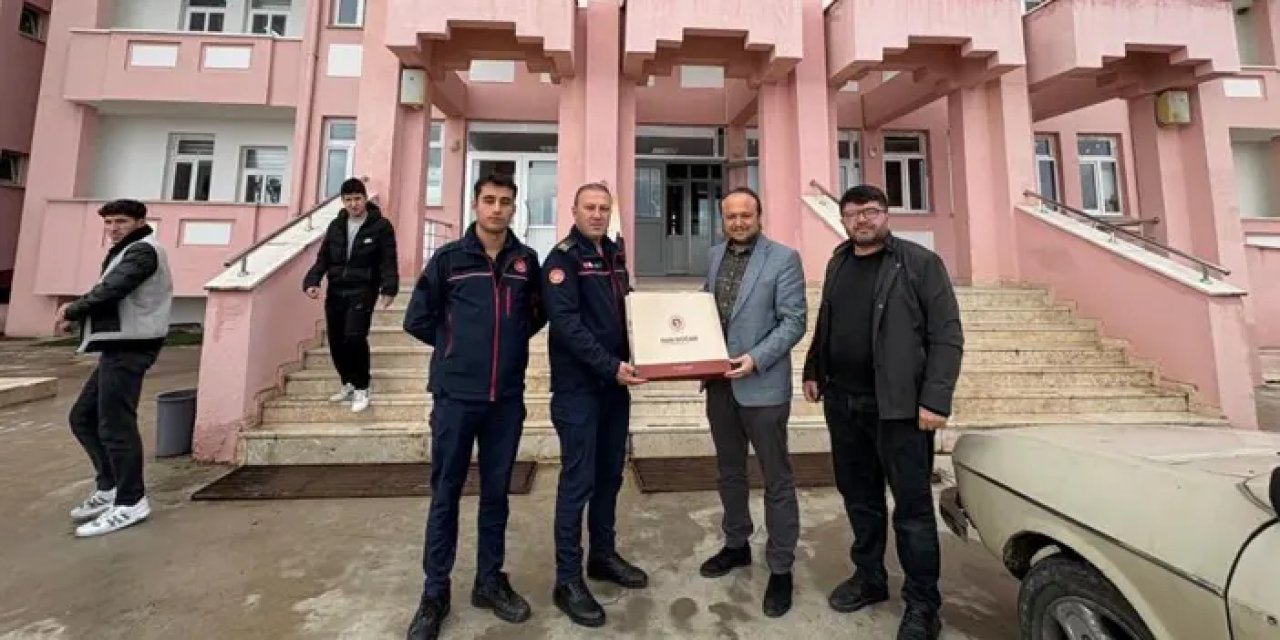 Samsun Belediye Başkanı Doğan’dan öğretmenlere hediye | Trabzon Haber