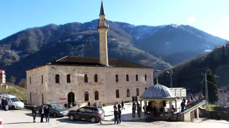 Özdil Merkez Camii’nde 3 Kuşaktır İmamlık